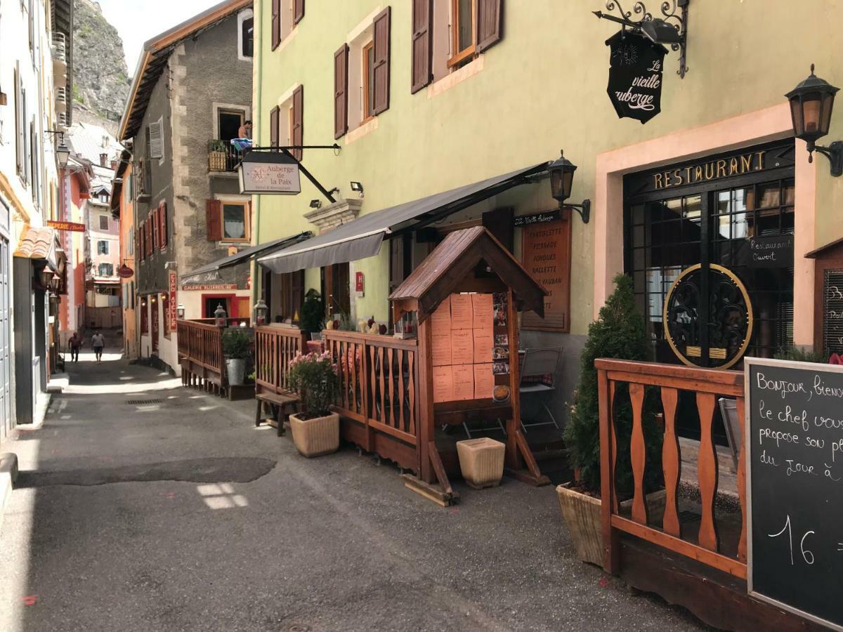 Auberge De La Paix Briançon Exteriör bild